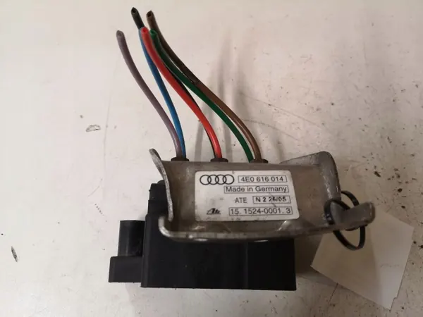 Válvula suspensão Audi OE 4E0616014 - Usado image 3
