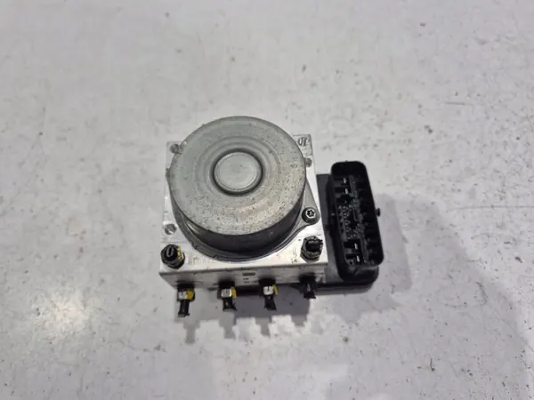 Pompe ABS OEM 44510-10110 pour Toyota C-HR image 6