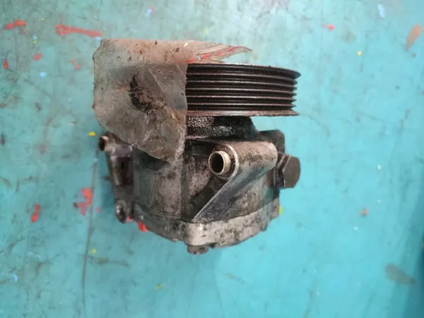 Pompe de direction OEM 31202291 pour Volvo V70 III image 4