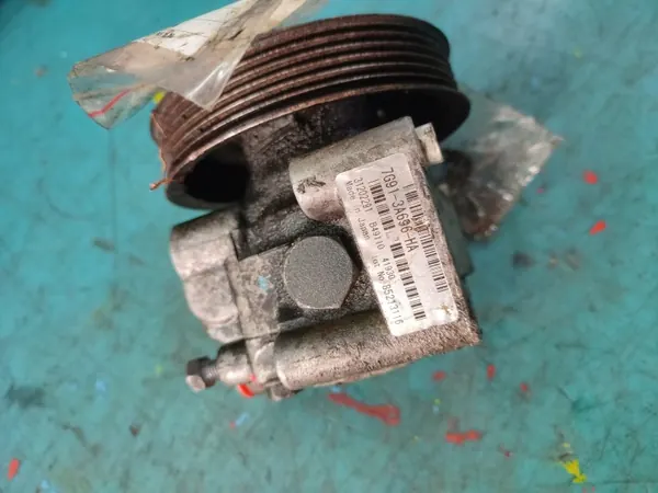 Pompe de direction OEM 31202291 pour Volvo V70 III image 6