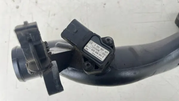 Tubo Intercooler OEM 1K0145770R com Sensor MAP image 3