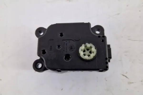 Motor de compuerta Land Rover OEM MF1139300680 Usado image 3
