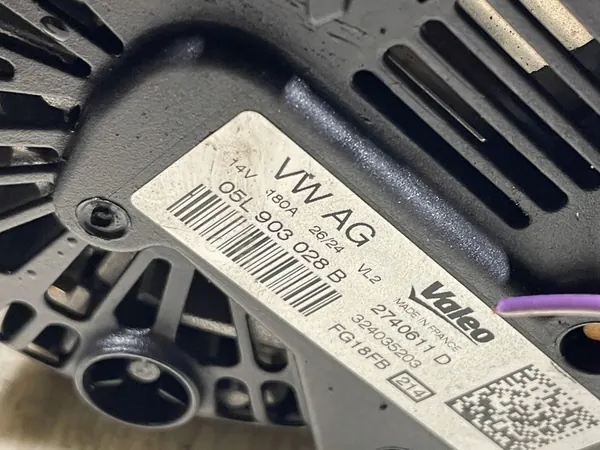 VW AUDI SKODA SEAT 2.0 TDI Vaihtovirtageneraattori image 3