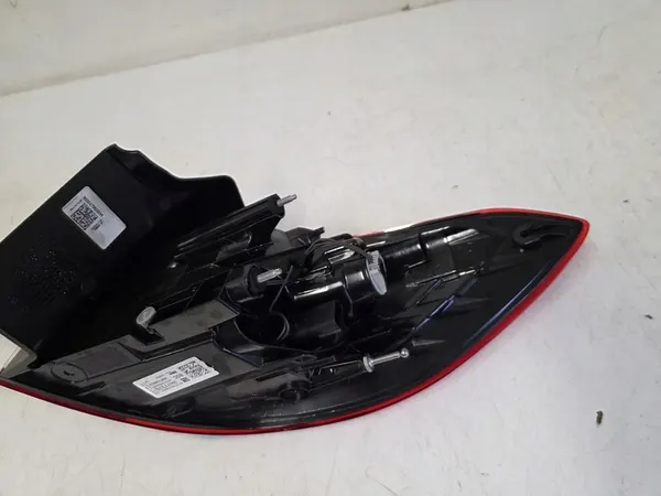 Lámpara Trasera Izquierda Opel Astra K Lift Kombi 19-> OEM 39077376 image 8