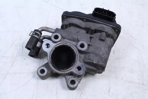 EGR-venttiili Nissan Cabstar 3.0D image 2