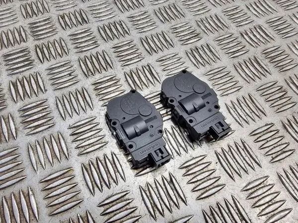 Vannes de chauffage MERCEDES-BENZ B (W245) 985458D image 1