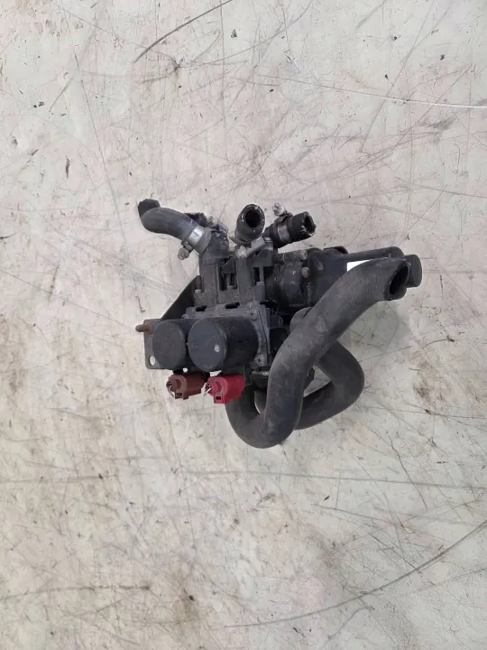 Audi OE lämmitysventtiili OEM 4E0959617A - Käytetty image 2