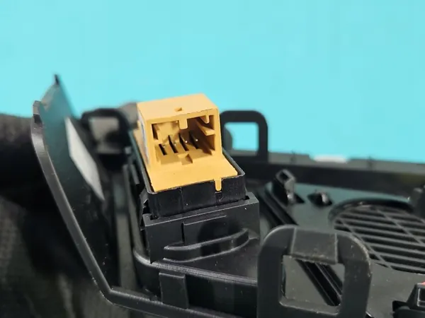 OEM 8W0959524B Höger Bakdörr Handtagsljus Audi A4 B9 image 6