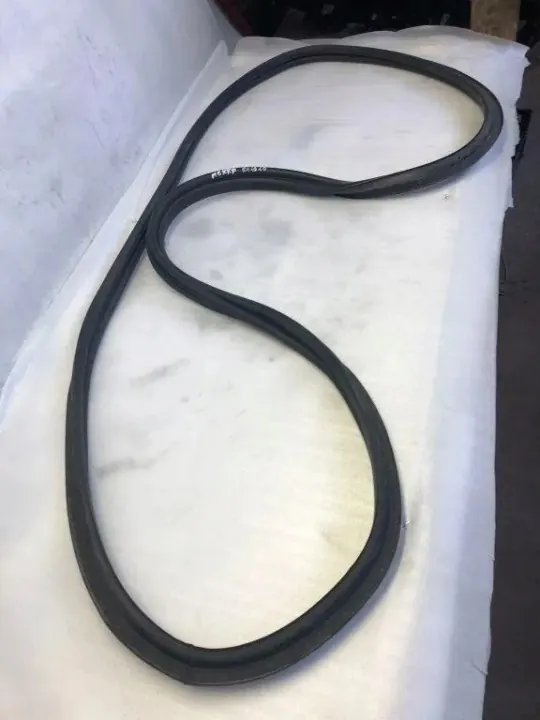 OEM PSA4287 takaluukun tiiviste Opel Mokka 1.2L 2021 image 2