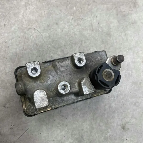 Actuador Turbo OEM 30774070 para Volvo image 4