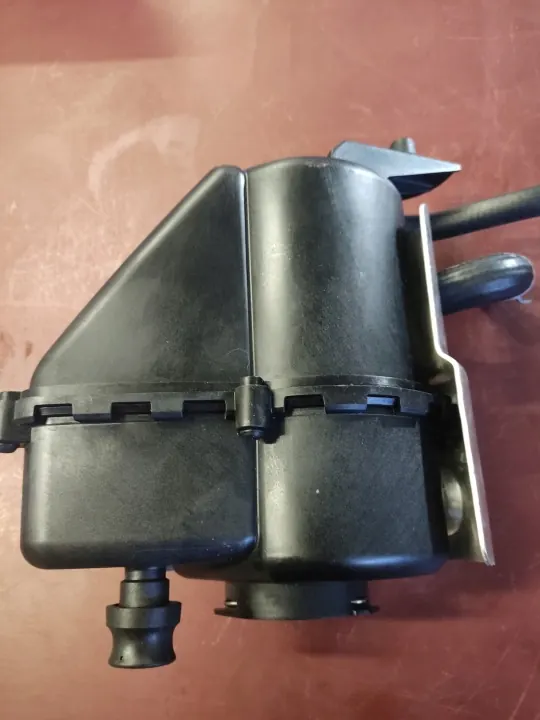 Réservoir d'huile OEM A2223200014 pour Mercedes image 4