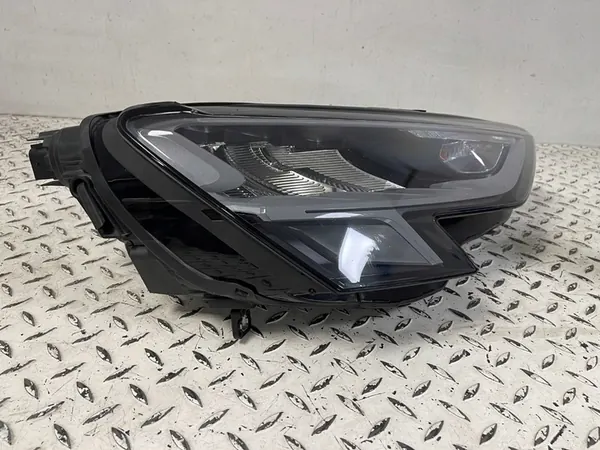 AUDI A3 8Y LIFT 20- Faro Derecho Full LED 8Y0941012 image 4