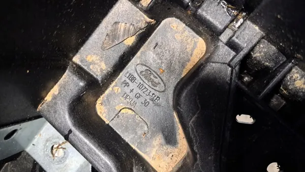 Ford OEM L1BB-10723-BB Bac à Batterie Puma MK2 image 5