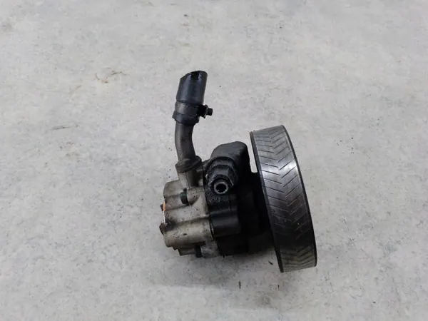 Land Rover servostyrpump OEM Discovery II TD5 image 2