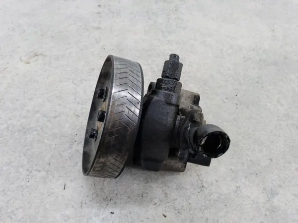 Land Rover servostyrpump OEM Discovery II TD5 image 3
