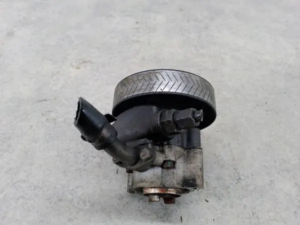 Land Rover servostyrpump OEM Discovery II TD5 image 4