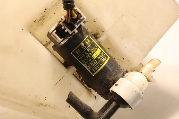 Pyyhkijänestepullon Renault Koleos I Lift 2.0DCI image 7