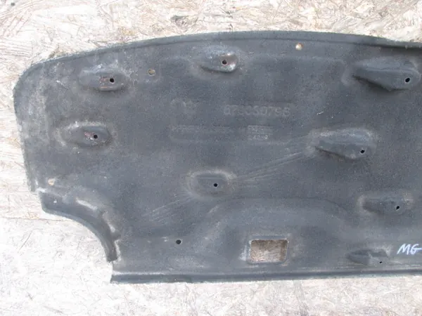 Maserati Ghibli III 2016 Underredsskydd Höger 670030796 image 4