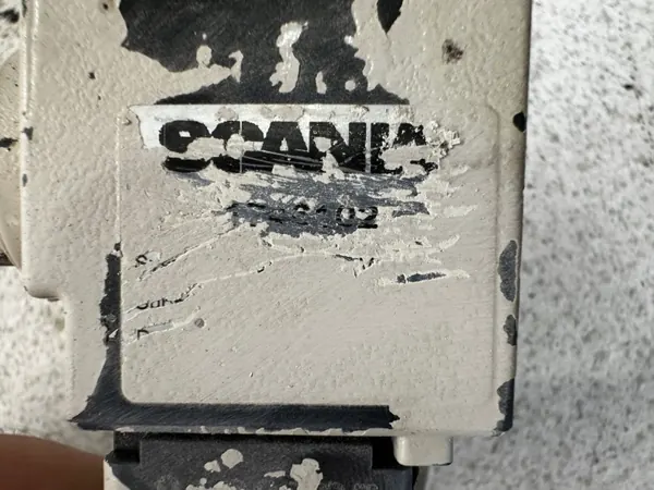 Scania AdBlue Lämmitysventtiili OEM 1746102 - Käytetty image 3