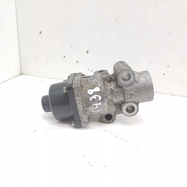 Mitsubishi EGR-venttiili 1582A645 image 3