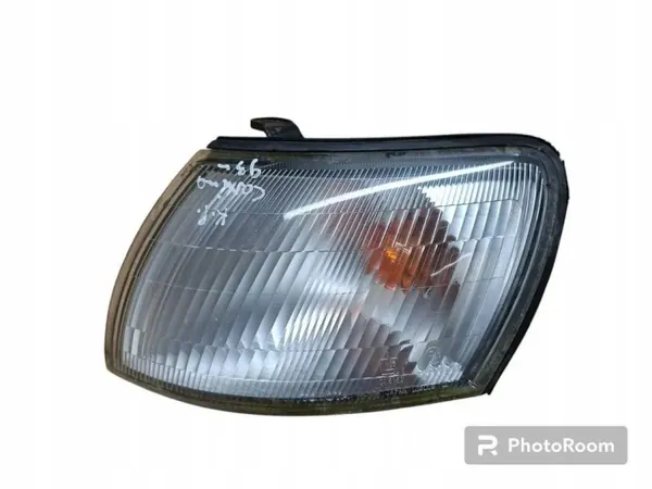 Toyota Carina T190 Blinker vorne OEM 011692 image 2
