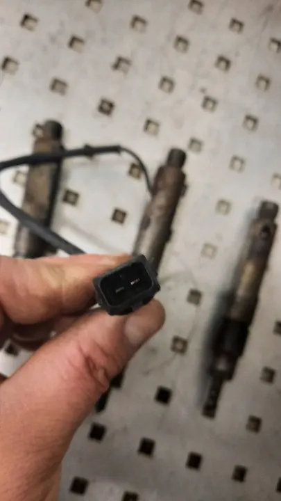 Cuerpo de inyector Renault 1.9 DTI image 3