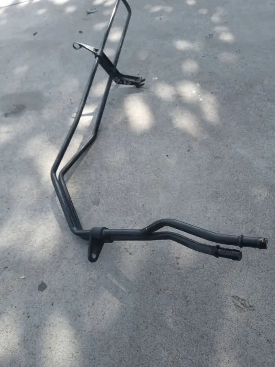 Kylningsslang OEM 8E0422885BD - Begagnad Audi image 2