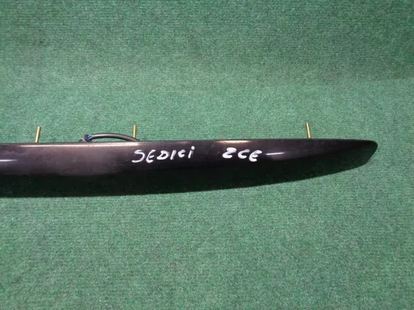 Garniture de hayon arrière Fiat Sedici Suzuki SX4 2006-2014 OEM image 3