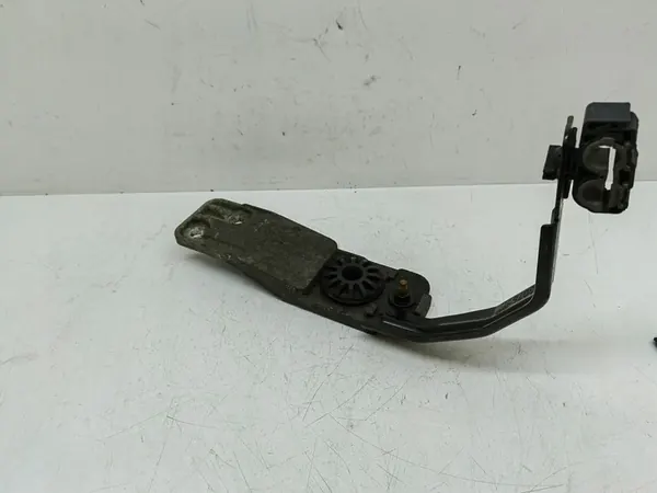 OPEL INSIGNIA A LIFT Kylarfäste image 2