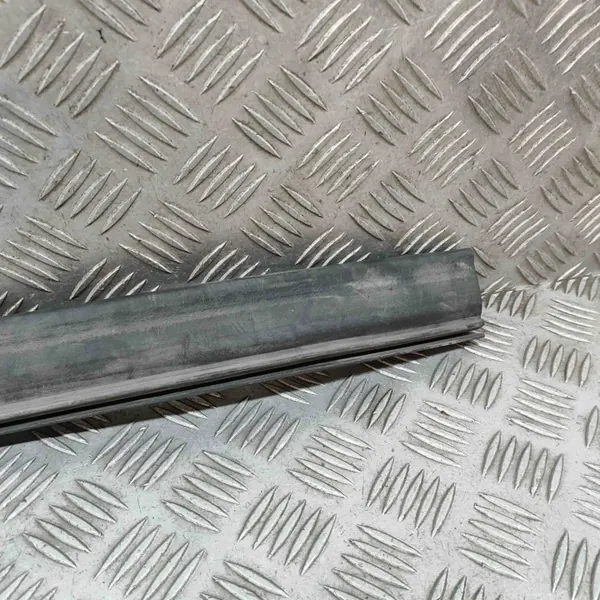 Joint de capot BMW X5 G05 OEM 7910310 - État utilisé image 5