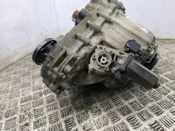 Mercedes-Benz ML W164 2010 Transfer Case / Reducer A1642801100 image 2