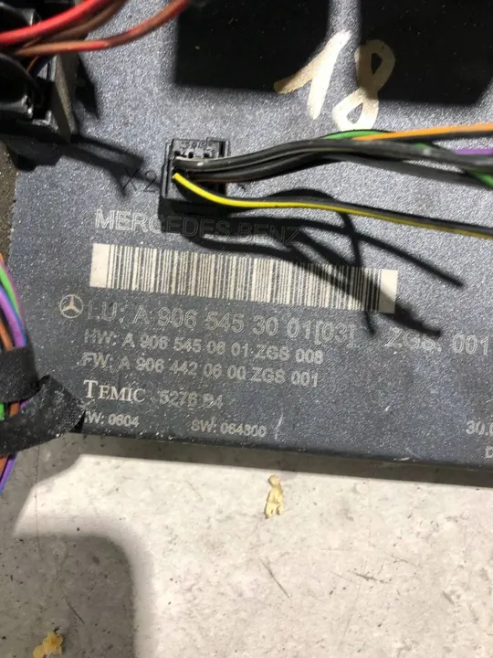 Módulo de confort A9065453001 VW Crafter Mercedes Sprinter image 2