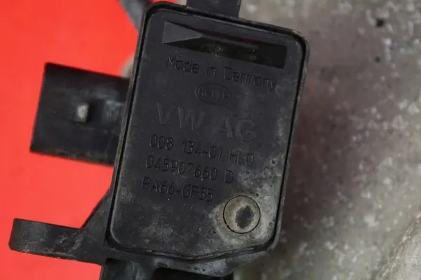 Moottorin Suojus 03D103515B VW Polo IV 9N 1.2 image 5