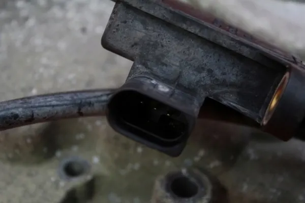 Moottorin Suojus 03D103515B VW Polo IV 9N 1.2 image 6