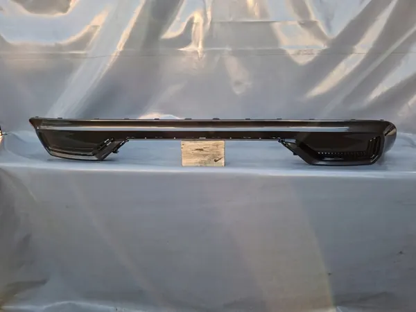Volvo XC60 II Achterbumper Trim OEM 32136215 image 2