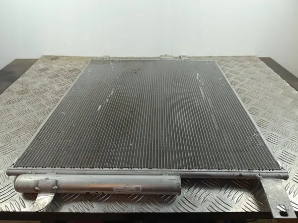 Jeep Grand Wagoneer AC-kondensaattori OEM 68425451AA image 4