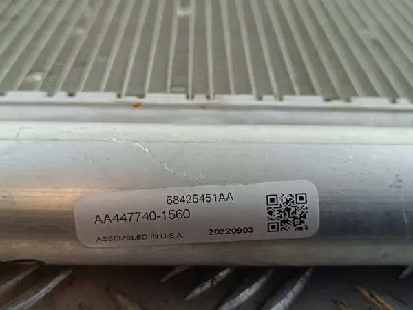 Jeep Grand Wagoneer AC-kondensaattori OEM 68425451AA image 6