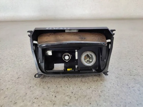 Cenicero delantero OEM A2308100030AOP123 para Mercedes SL R230 image 3