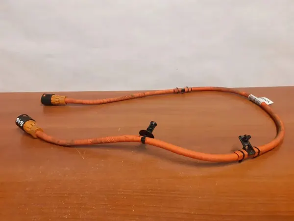 Câble de charge batterie Volvo 9413 pour hybride image 2