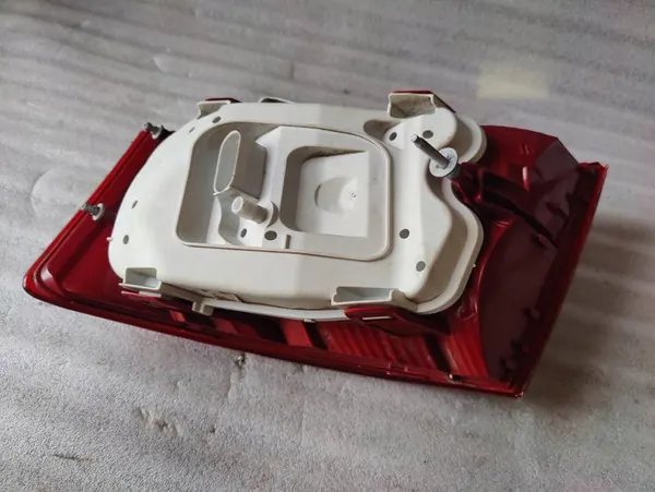 LUZ LED TRASERA IZQUIERDA AUDI A6 C6 SEDÁN 4F5945095L image 4