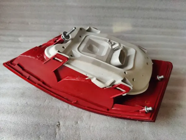 LUZ LED TRASERA IZQUIERDA AUDI A6 C6 SEDÁN 4F5945095L image 5