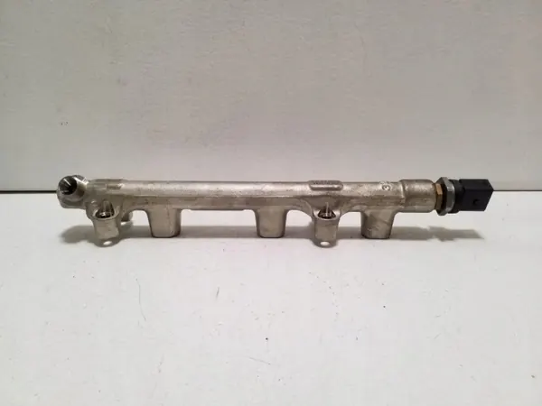 Injectorrail OEM 05C133320A voor Audi A3 8Y 1.0 TSI image 3