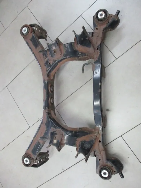 Subaru Legacy 09-14 V Hinterachsträger OEM Teil image 4
