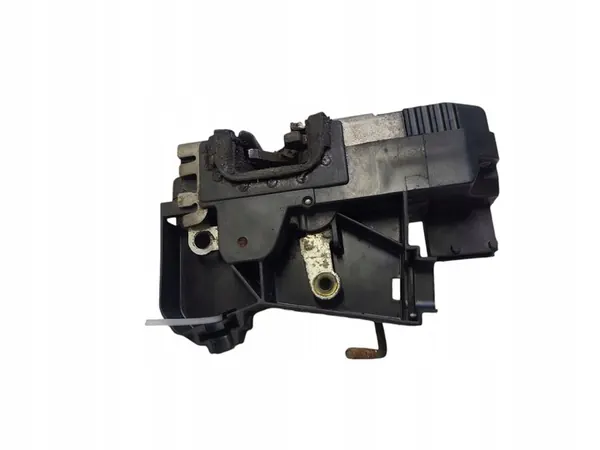 Vänster dörrlås RENAULT TRAFIC II 8200282323 image 3