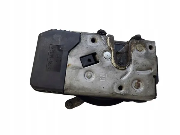 Vänster dörrlås RENAULT TRAFIC II 8200282323 image 4