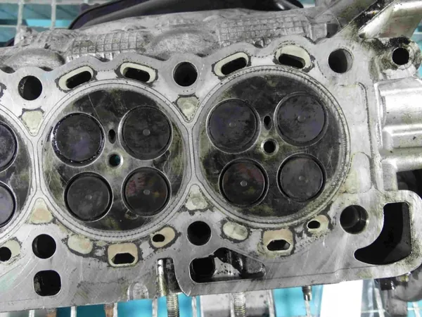 Culasse Gauche pour Range Rover Sport L320 3.0D image 10