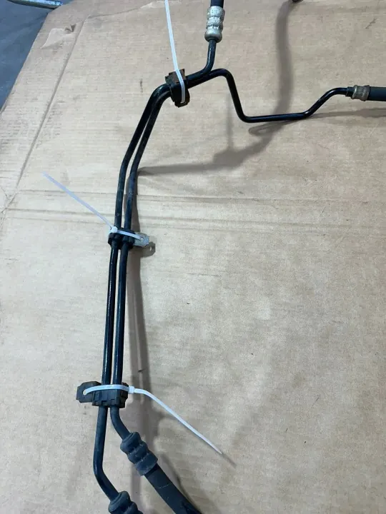Conducto aceite suspensión Mercedes SL R230 - Pieza OEM image 4