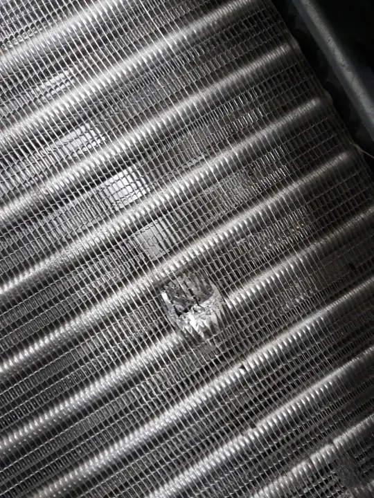 Begagnad vattenkylare OEM ARA197668 för VW Golf V image 4