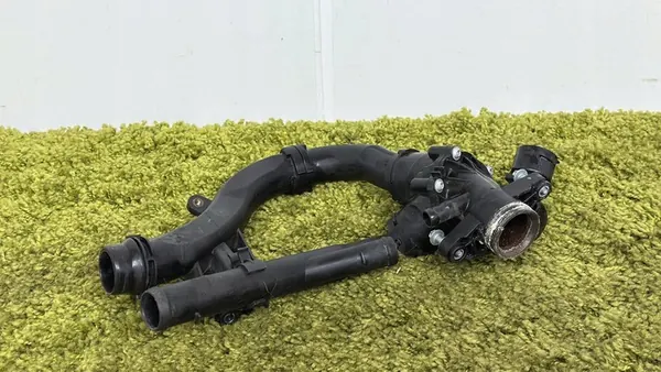 Thermostaat Water Slang Connector 2.0 W205 W213 W222 SLK R172 GLC X253 A2742000215 image 3