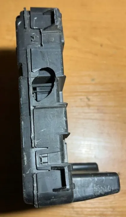 BSM UPC BSI Säkringslåda Renault Scenic II image 3